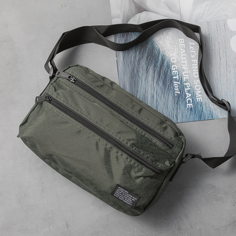 Travel Accessories In Japan - Minimalistyczna torba crossbody dla mężczyzn, torba