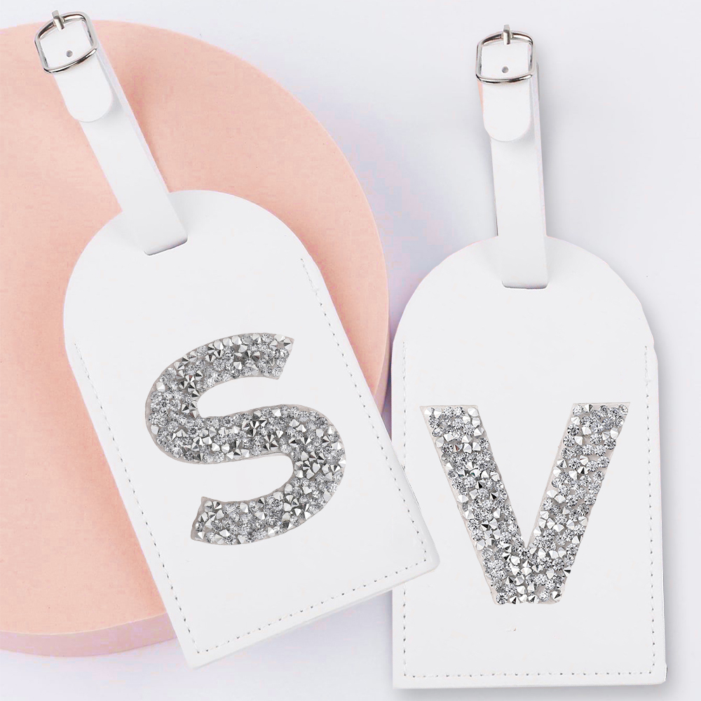 Travel Accessories B&M - A-Z Monogram Rhinestone skórzana przywieszka do