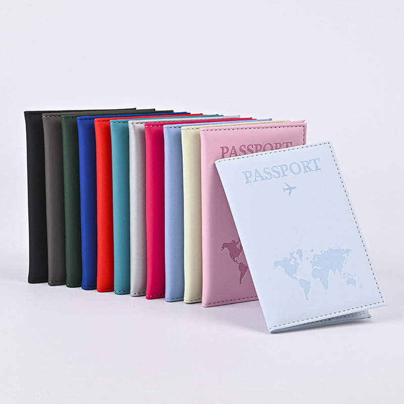 Travel Accessories Kmart - Miłośnik mapy świata okładka na paszport