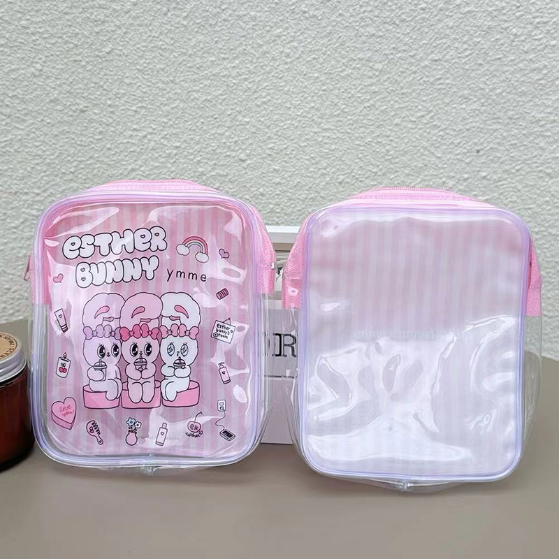 Urocza przezroczysta kosmetycz – Travel Accessories In Japan recenzja i cena