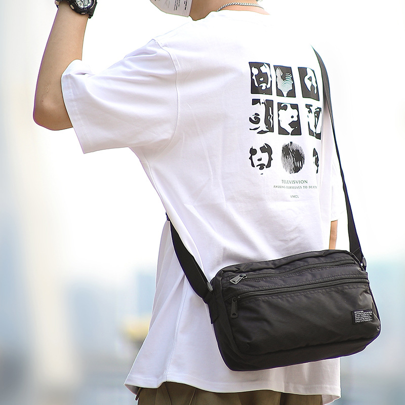 Minimalistyczna torba crossbod – Travel Accessories In Japan recenzja i cena